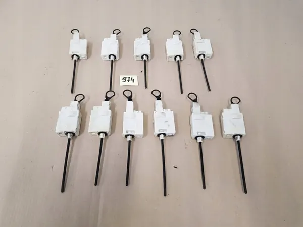 Bränsleluckslåsningsaktuator OEM 8200032984 image 2
