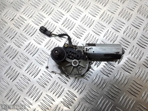 Motor de limpador Volvo V40 2002 image 2