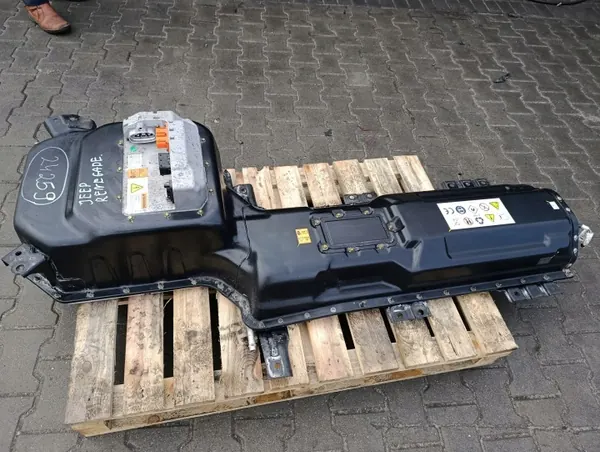 Batería Jeep Renegade 4xe OEM 46347049 - Usada image 2