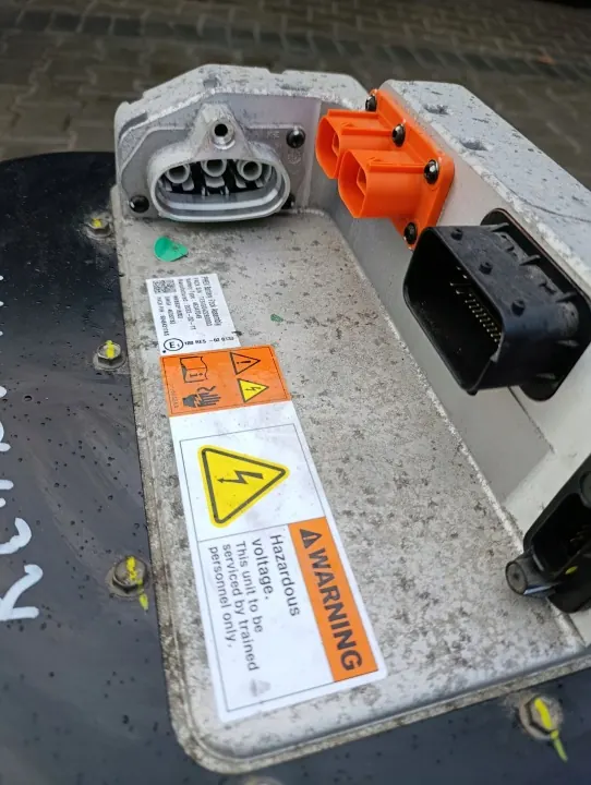 Batería Jeep Renegade 4xe OEM 46347049 - Usada image 3