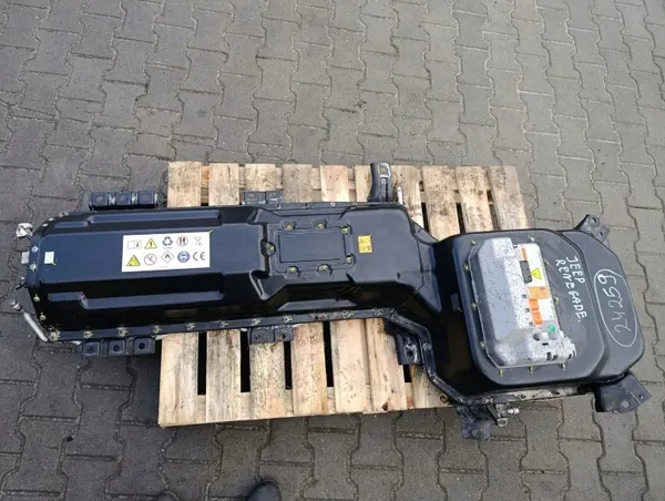 Batería Jeep Renegade 4xe OEM 46347049 - Usada image 8
