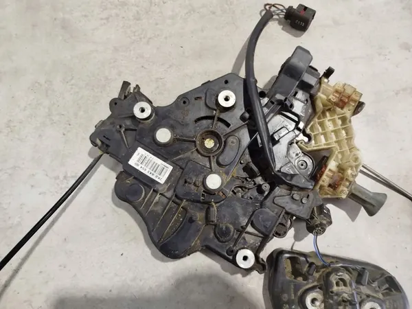 Volkswagen OE 2K0843654BD Hintertürschloss P image 2