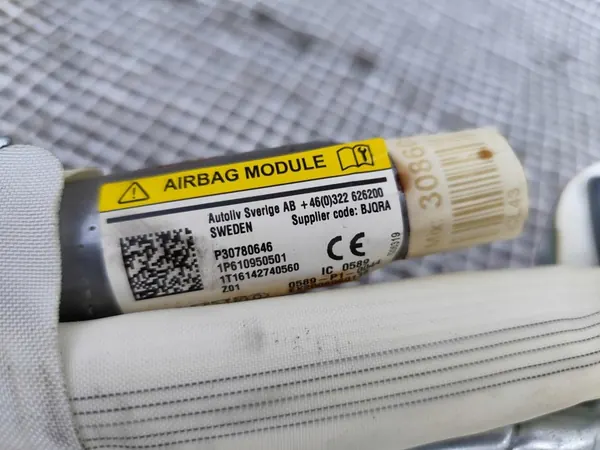 VOLVO S60 II V60 10-18 Cortina de Airbag Esquerda image 4