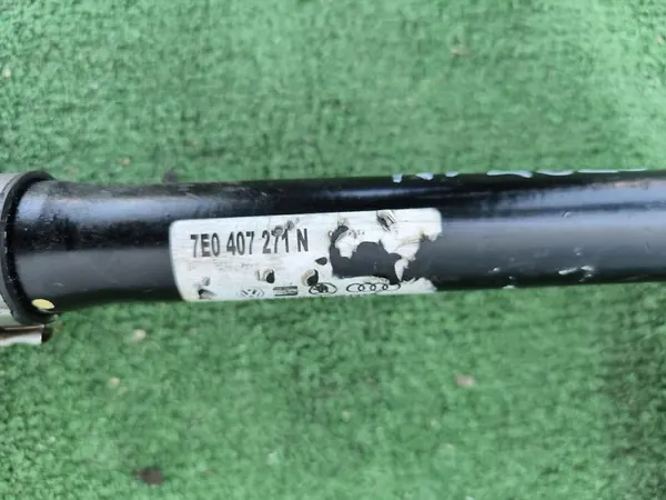 VW T5 T6 Främre vänstra drivaxel OEM 7E0407271N image 3