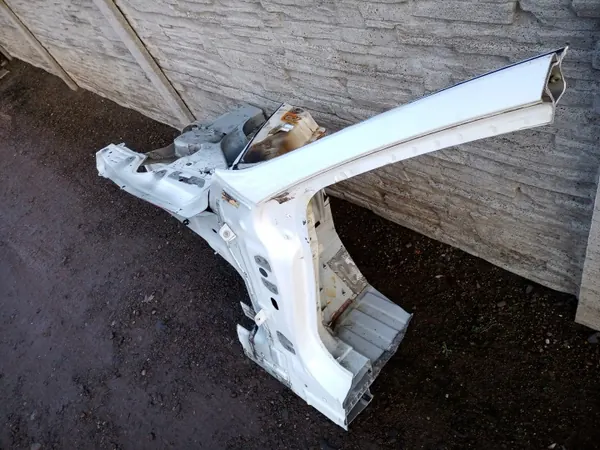 Aile avant gauche Tesla OEM 1022588-01-J image 3