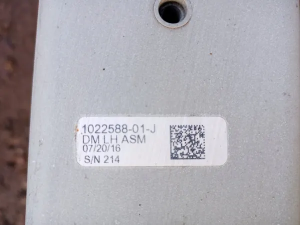 Aile avant gauche Tesla OEM 1022588-01-J image 7