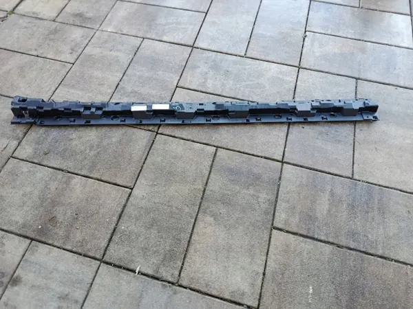 BMW X5 G05 Rechter drempelglijder OEM 7425460 image 10