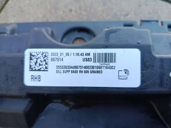 BMW X5 G05 Rechter drempelglijder OEM 7425460 image 3