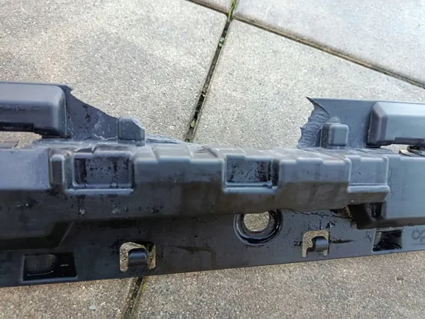 BMW X5 G05 Rechter drempelglijder OEM 7425460 image 4