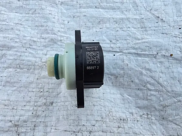 Capteur AdBlue pour Mercedes BMW 98001757 image 2