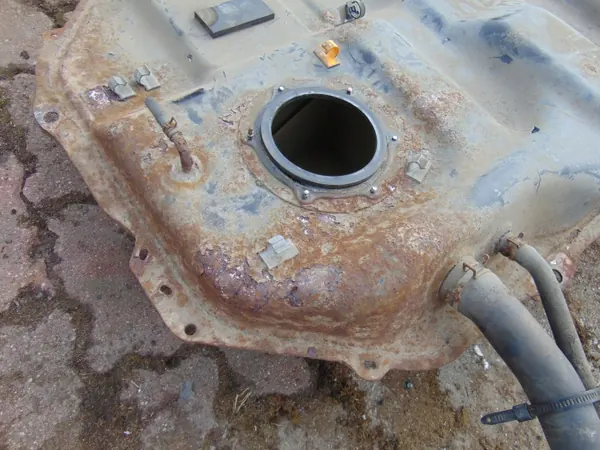 MG24B Brandstoftank voor Mitsubishi Grandis 2.4 Benzine image 4