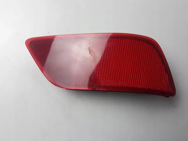 Réflecteur de feu arrière Subaru Forester SK OEM 33001R image 2