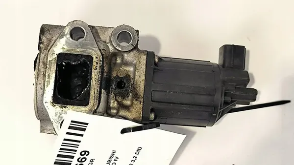Mitsubishi EGR-venttiili 1582A037 image 3