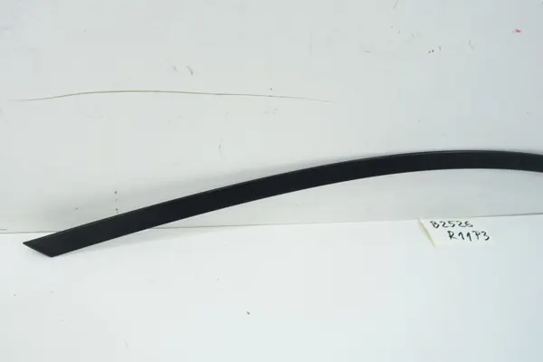OEM A2056700322 vasen takakatonlista musta image 3