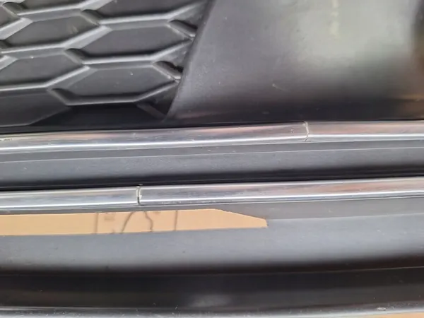 Rejilla de faro antiniebla izquierda Audi A4 B9 S-Line image 3