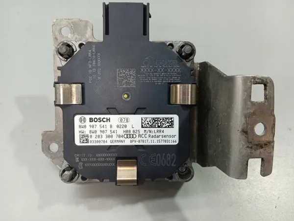 Käytetty Audi OE Radar Distronic -anturi 8W0907541B image 3