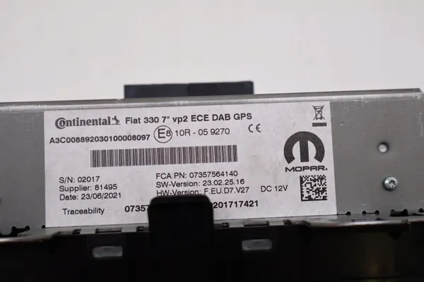 Fiat 500L Radio Navigointinäyttö OEM 07357564140 image 10