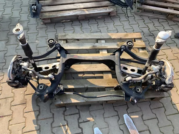 AUDI A4 B9 Hinterachsfederung OEM-Satz - Gebraucht image 2