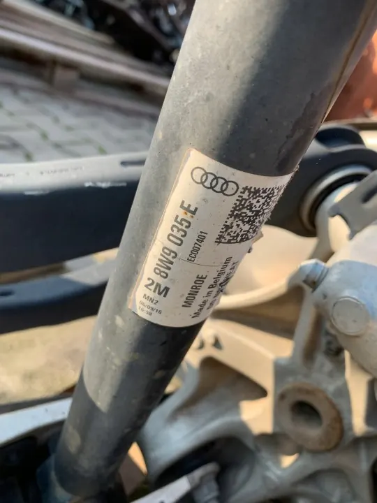 AUDI A4 B9 Hinterachsfederung OEM-Satz - Gebraucht image 6