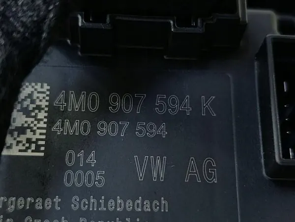 Käytetty Porsche OEM 971877051 Lasikatto Panamera 2018 image 6