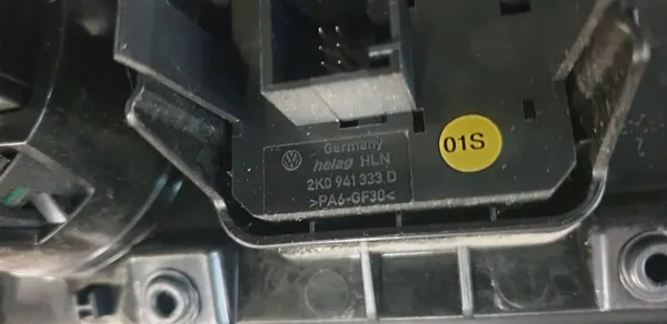 Cubierta consola VW Caddy OEM 2K5858365E image 4