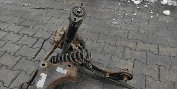 Trave di Sospensione Posteriore Completa Hyundai IX35 image 5