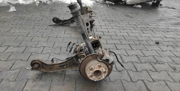 Trave di Sospensione Posteriore Completa Hyundai IX35 image 6