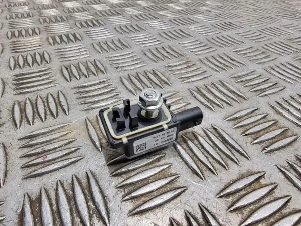 Sensor impacto traseiro esquerdo OEM 9305252 BMW X1 F48 image 4