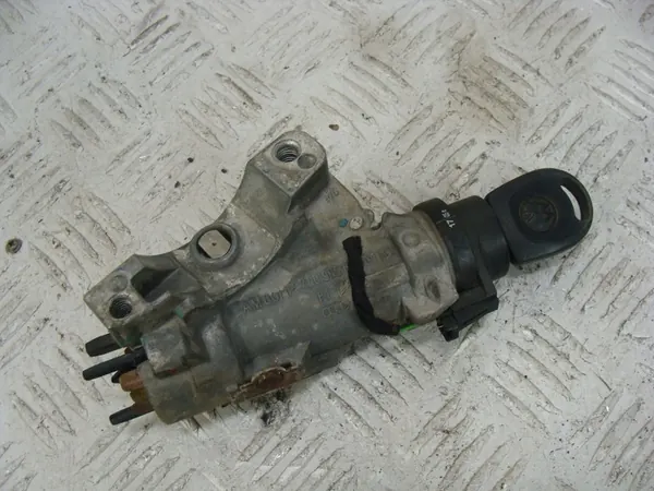 VW FOX POLO 9N Sytytyskytkin Avain 4B0905851N image 2