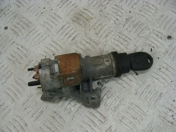 VW FOX POLO 9N Sytytyskytkin Avain 4B0905851N image 5