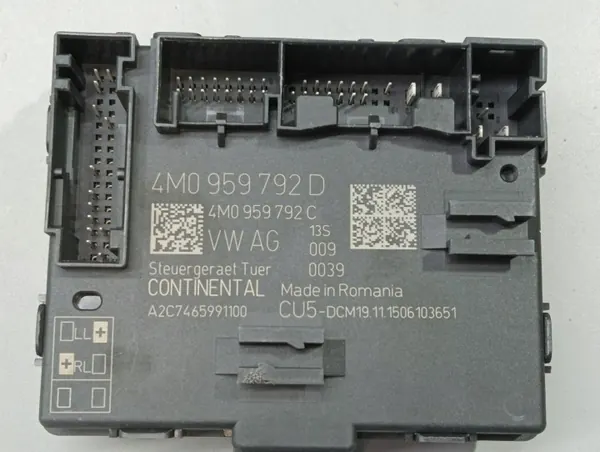 Módulo de porta dianteira direita OEM 4M0959792D Audi Q7 image 3