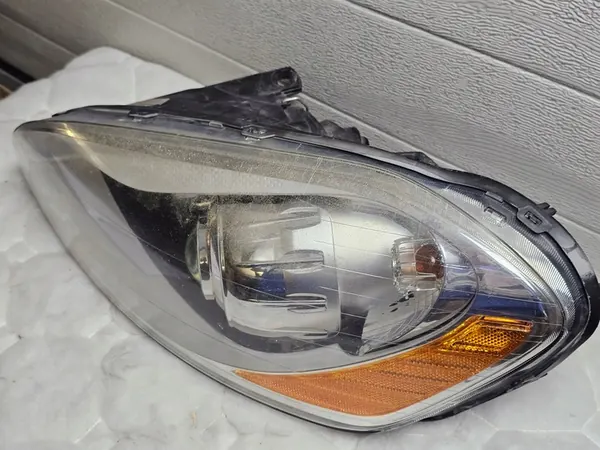 Oikea etuvalaisin Volvo X60 Xenon image 4