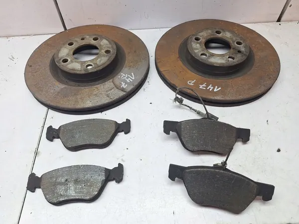 ALFA ROMEO 147 00-04 Conjunto de Discos de Freio Dianteiros 1.6 16V OEM image 2