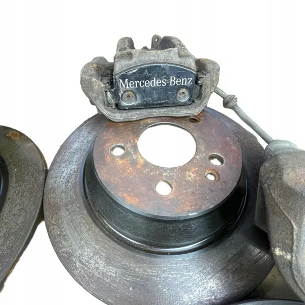 Mercedes W447 V-luokan Jarrukokonaisuus OEM OS CARS image 5