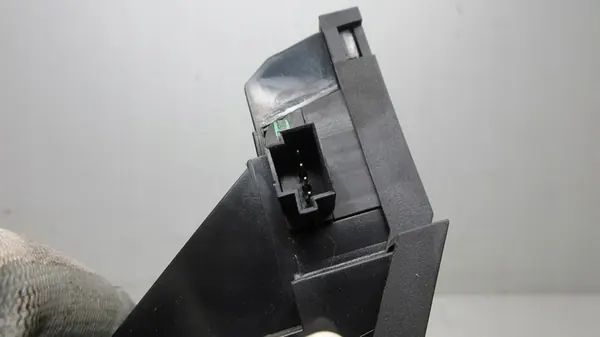 Bakluckslås Mercedes-Benz W203 W209 W211 W219 OEM 1717500085 image 2