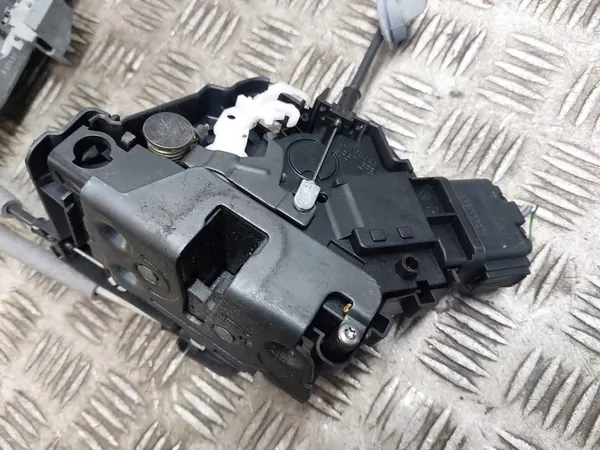 Vordere Linke Türschloss + Griff Volvo XC60 I Lift 452-46 image 6