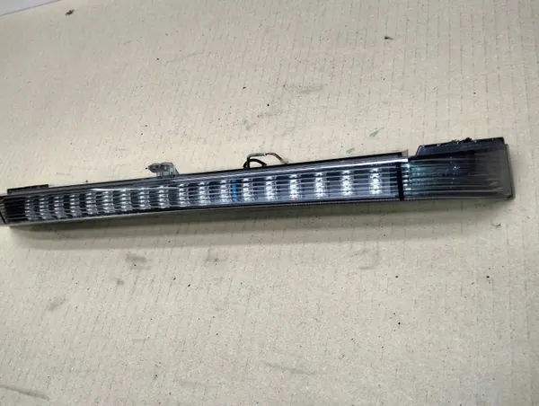 OEM Drittes Bremslicht für Mitsubishi Grandis 2003- image 6