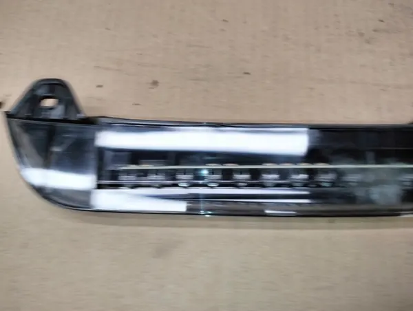 OEM Drittes Bremslicht für Mitsubishi Grandis 2003- image 8