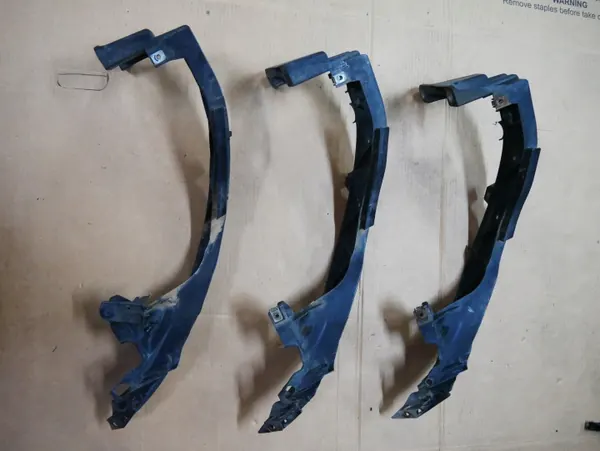 Support phare droit avant OEM 7120824 BMW Série 1 image 3