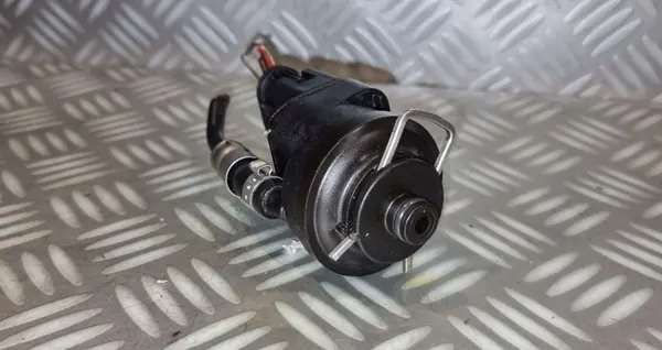 BMW 5 E60 E61 LCI 2.0 D Chauffage Filtre à Carburant 3 Pin 8517898 image 6