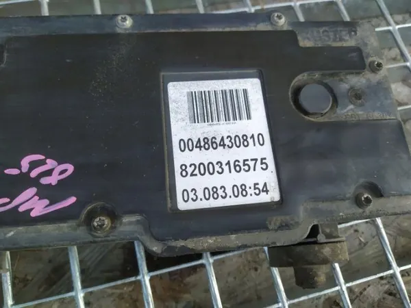 Renault Espace IV sähköinen käsijarru OEM 8200316575 image 3