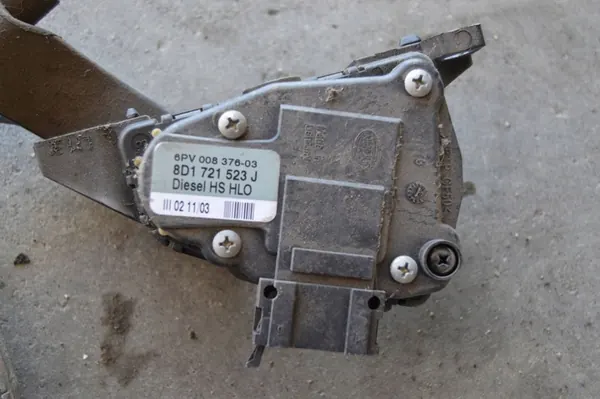 Gaspotentiometer VW Passat B5 8D1721523J image 2