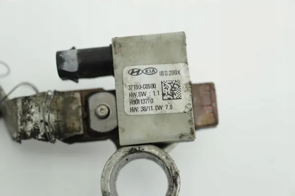 Hyundai OEM 37180-C8500 negativ klem image 3