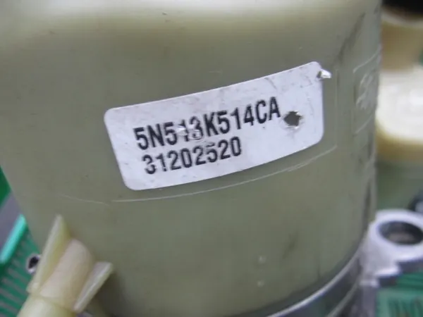 Bomba de direção assistida VOLVO V50 C70 S40 C30 5N513K514CC image 3