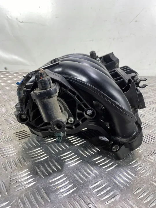 Colector de Admisión Honda CR-V OEM K1AA075 Usado image 6