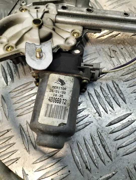 Mecanismo da janela traseira esquerda Renault Scenic image 5