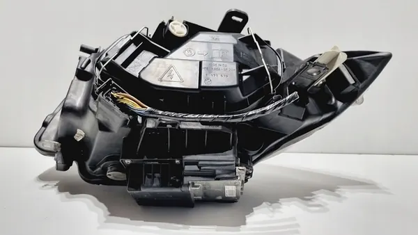 Conjunto de Faróis Xenon BMW 1 E87 E88 Lift image 7