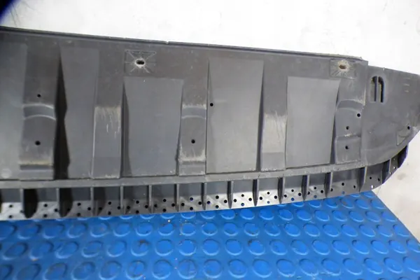 Cubierta de parachoques Skoda Fabia III OEM 6V0807611C image 7