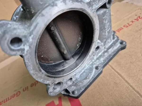 Corps de papillon Volvo S40 2.4 OEM 8677694 image 6