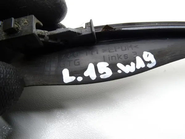 OEM 480111 BMW X3 F25 Pyyhinlistasarja image 6